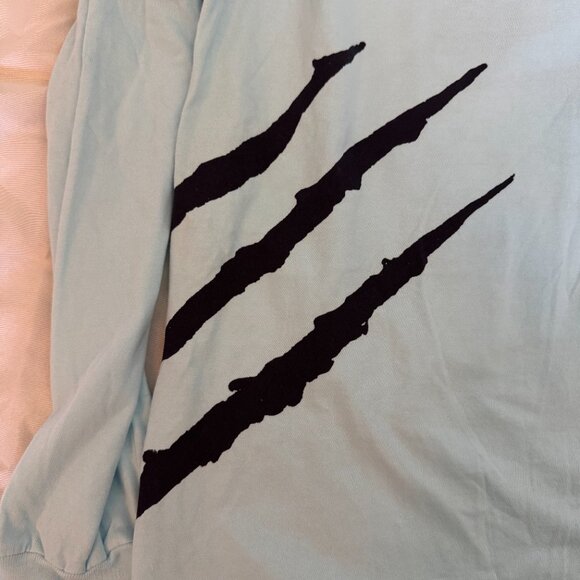 NWT L/Large Universal Studios Jurassic World Blue Long Sleeve Women's T-Shirt - Picture 5 of 7